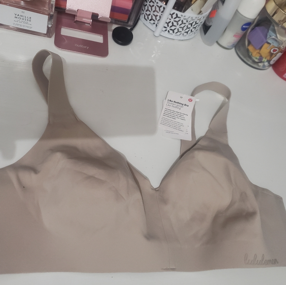 Lululemon bra